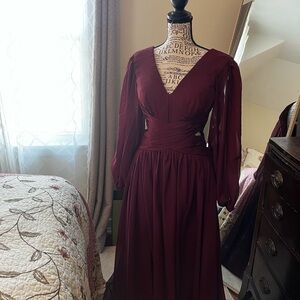 Elegant Burgundy Evening Dress